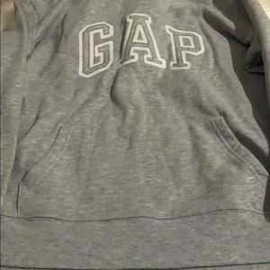 gap grey sweatshirt